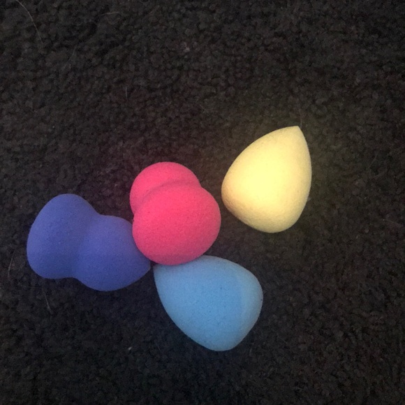 MAKEUP BUNDLE ❤️❤️ - Picture 6 of 8